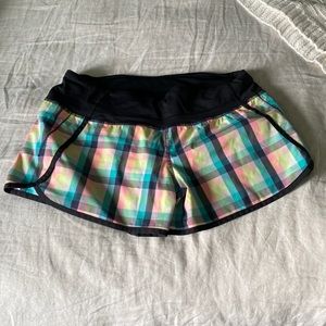 Plaid lululemon athletic lined running shorts